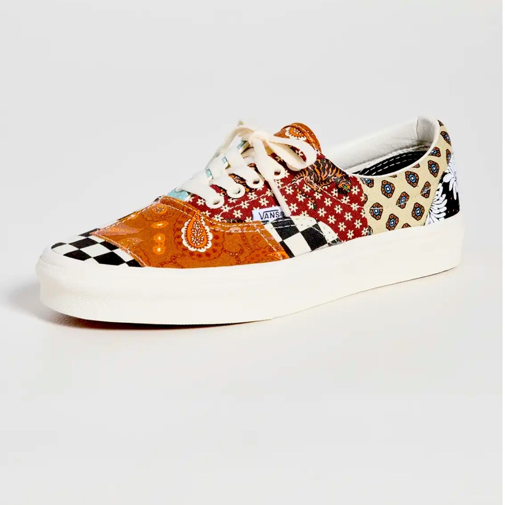Women’s vans patchwork lace up shoes.super cute and very comfortable